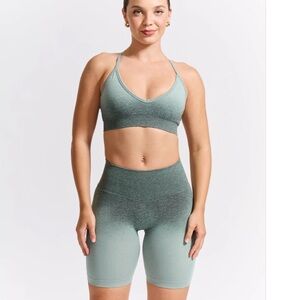 MWT BB Miracle Seamless Short 6”